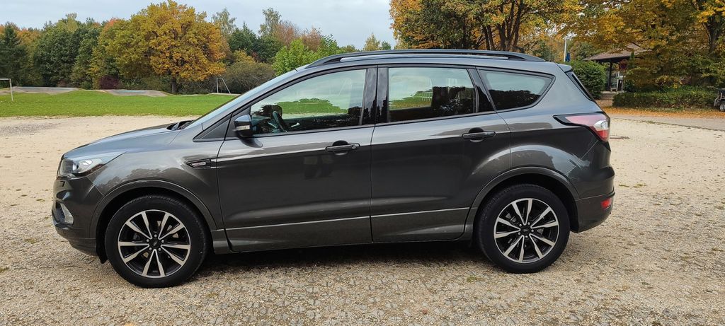 Ford Kuga 60.000 km 15.700 &euro; Albershausen 73095