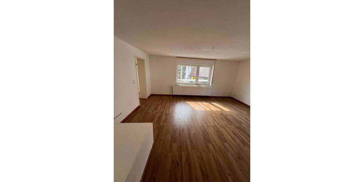 Erdgeschoßwohnung Uhingen - 3 Zimmer, 70 m&sup2;, 850&euro; | Angebot:24618223