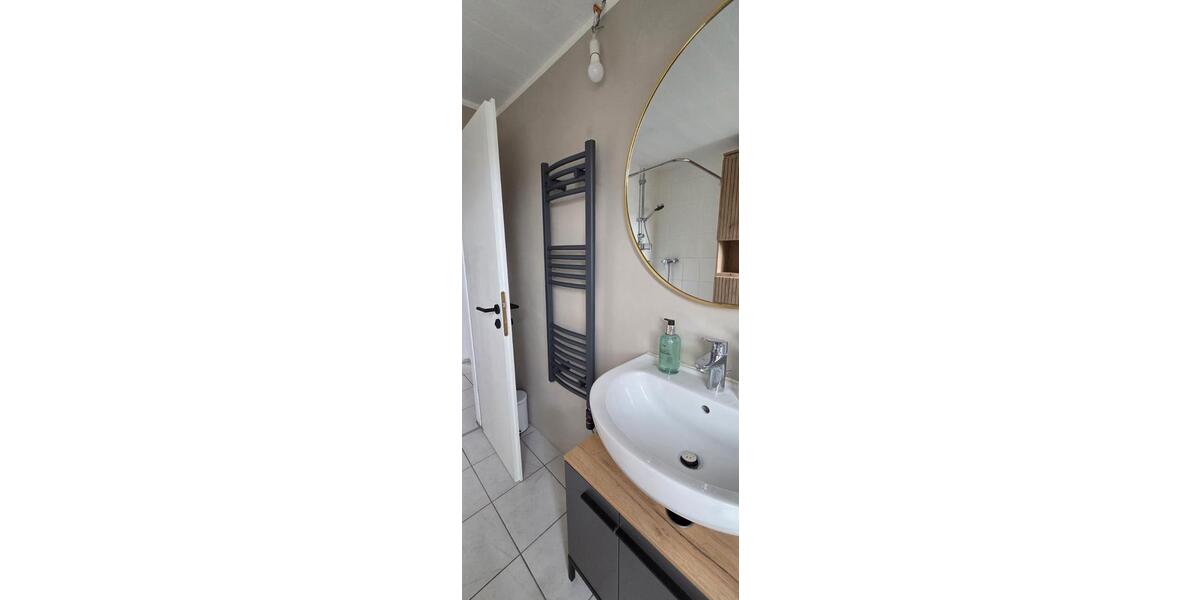 Dachgeschoßwohnung Laichingen - 3.5 Zimmer, 81 m&sup2;, 1.200&euro; | Angebot:25989323