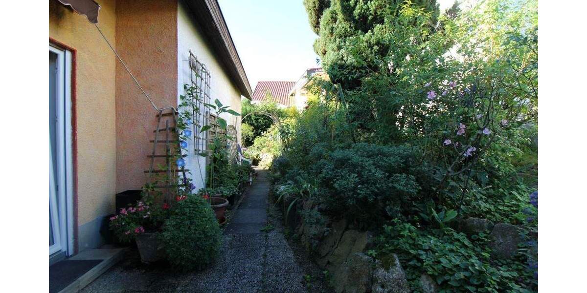 Etagenwohnung Bad Boll Eckwälden - 3 Zimmer, 100 m&sup2;, 359.000&euro; | Angebot:25712667