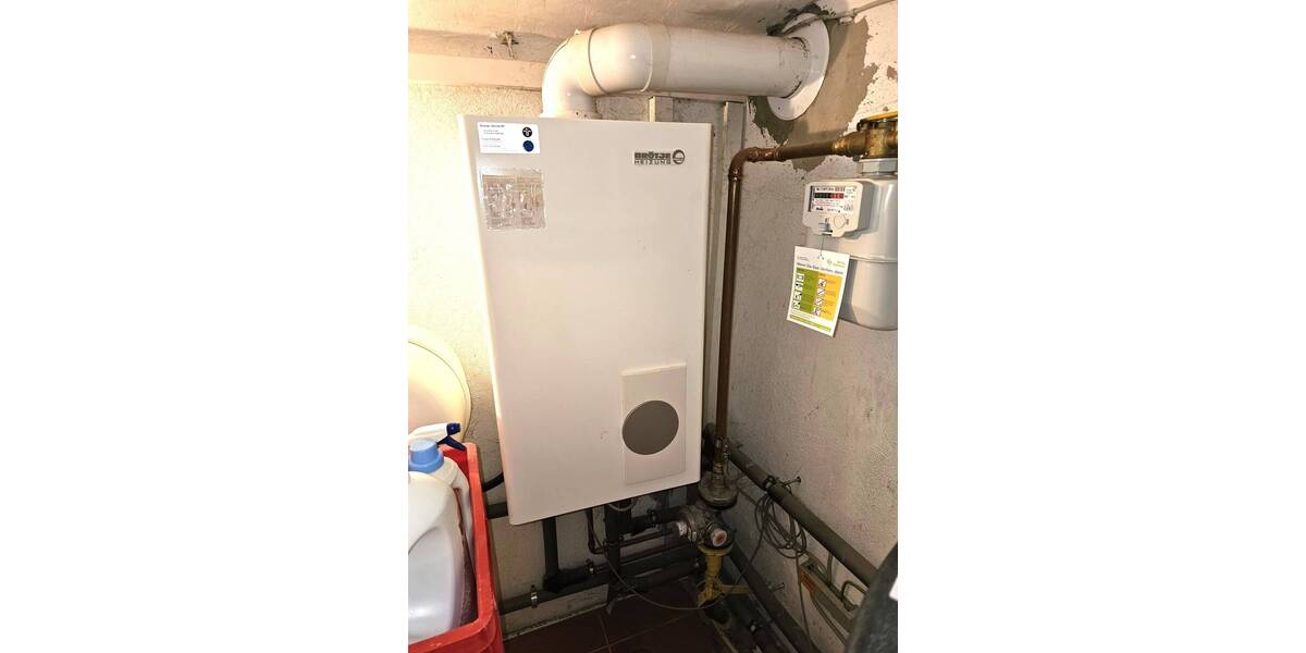 Etagenwohnung Laichingen Feldstetten - 7 Zimmer, 202 m&sup2;, 299.000&euro; | Angebot:25695100