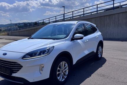 Ford Kuga 117.000 km 16.600 &euro; Essingen­­­ 73457