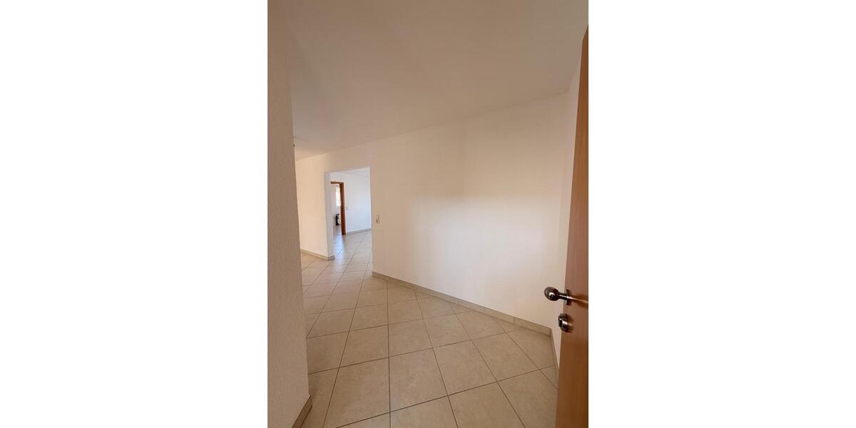 Etagenwohnung Reichenbach an der Fils - 3 Zimmer, 100 m&sup2;, 1.200&euro; | Angebot:25405929