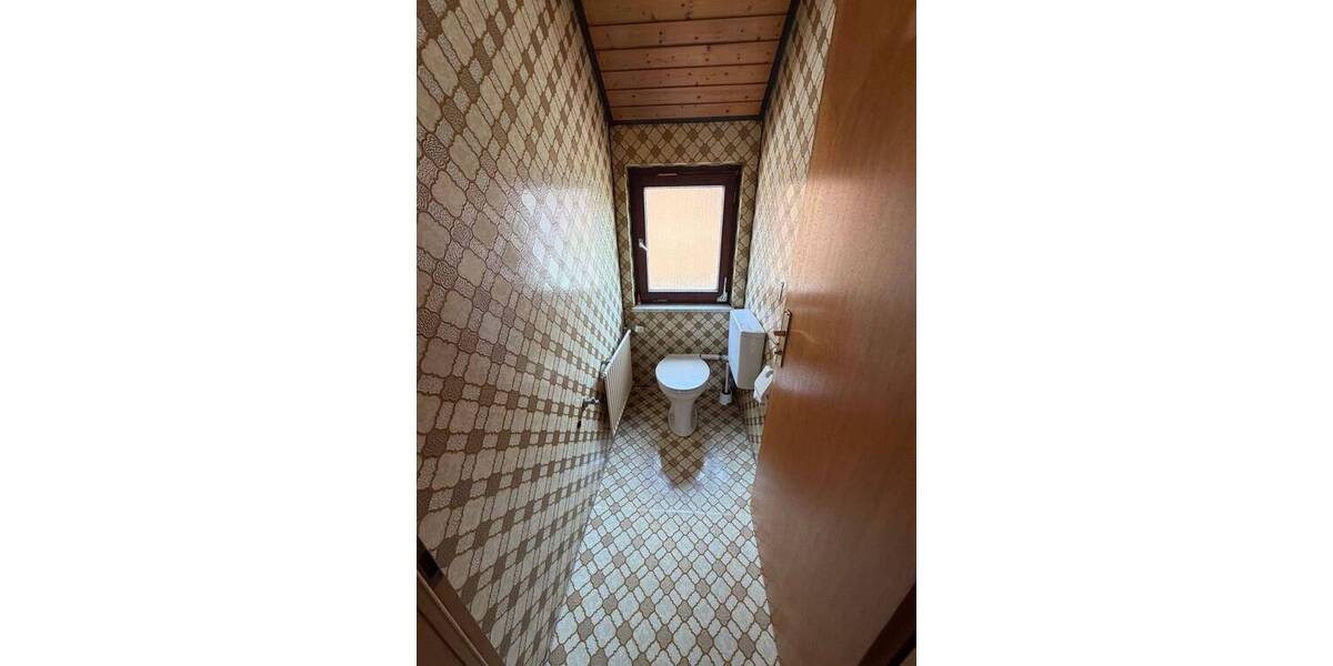 Einfamilienhaus Erkenbrechtsweiler - 8 Zimmer, 182 m&sup2;, 365.000&euro; | Angebot:26696197