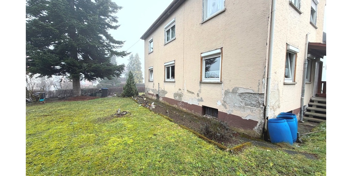 Zweifamilienhaus in Notzingen mit Potenzial zur individuellen Gestaltung - Zweifamilienhaus Notzingen Notzingen | Angebot:26361993