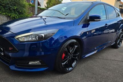 Ford Focus 146.500 km 14.999 &euro; Göppingen 73035