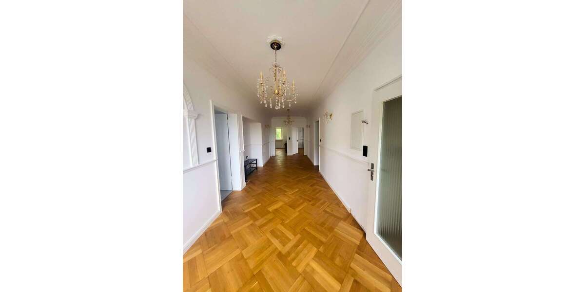 Einfamilienhaus Oberboihingen - 9 Zimmer, 323 m&sup2;, 850.000&euro; | Angebot:23816671