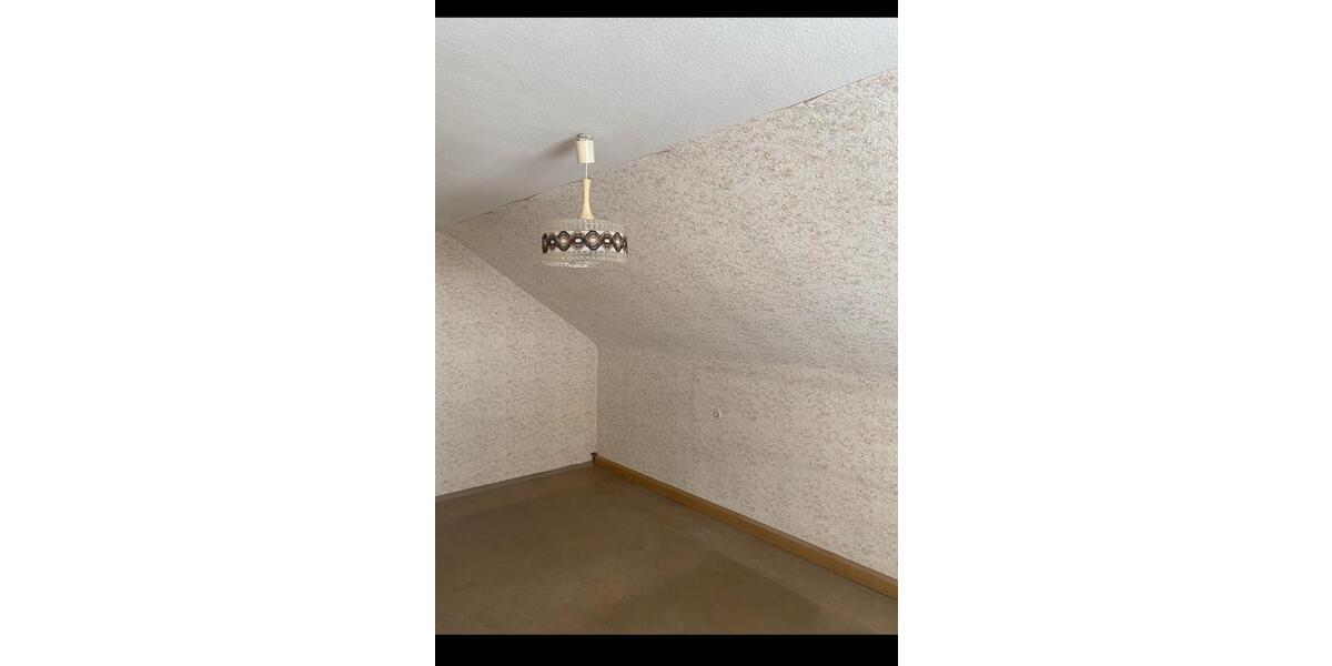 Dachgeschoßwohnung Lonsee - 3 Zimmer, 75 m&sup2;, 145.000&euro; | Angebot:25656270