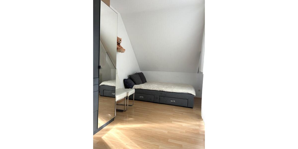 Dachgeschoßwohnung Salach - 3 Zimmer, 70 m&sup2;, 229.000&euro; | Angebot:26545408