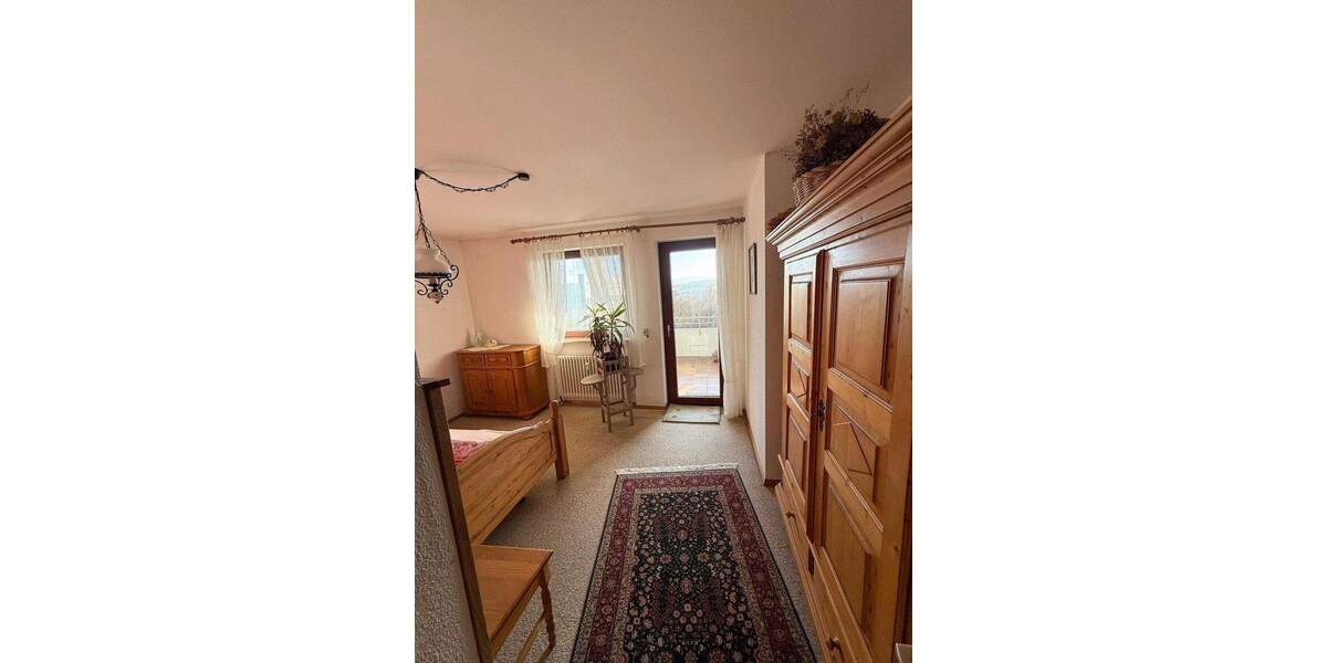 Etagenwohnung Göppingen Stadtgebiet - 4 Zimmer, 91 m&sup2;, 305.000&euro; | Angebot:25716430