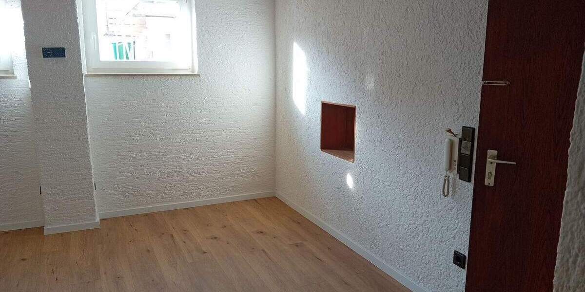 Gewerbeobjekt Schorndorf - 3 Zimmer, 50 m&sup2;, 400&euro; | Angebot:25674700