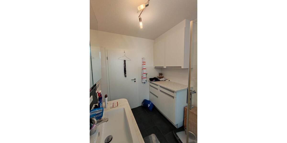 Etagenwohnung Esslingen am Neckar Hegensberg - 4 Zimmer, 90 m&sup2;, 1.200&euro; | Angebot:25959556