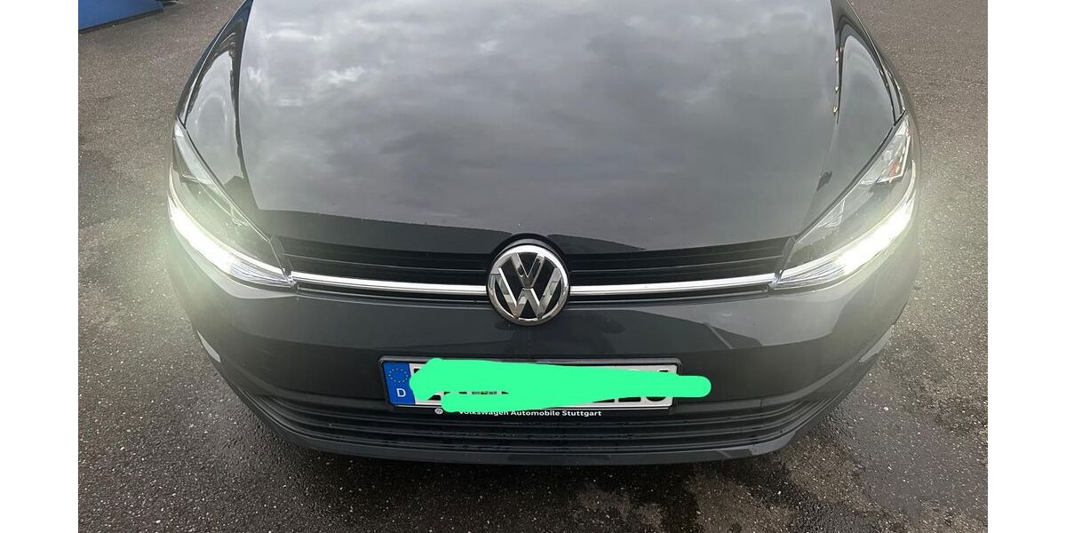 VW Golf 94.000 km 11.990 &euro; Nürtingen 72622