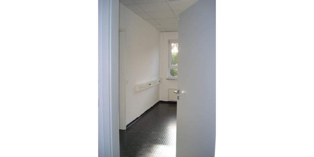 Gewerbeobjekt Schorndorf - 1 Zimmer, 20 m&sup2;, 240&euro; | Angebot:25674701