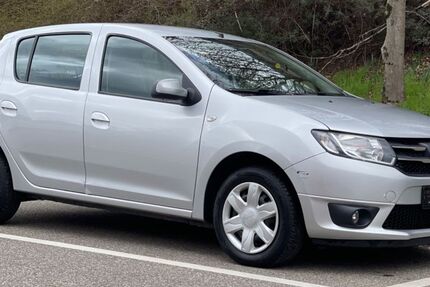 Dacia Sandero 96.000 km 4.700 &euro; Fellbach 70736