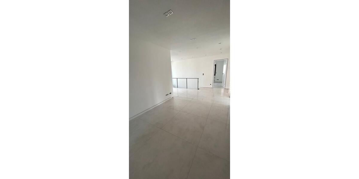 Erdgeschoßwohnung Weissach im Tal - 5 Zimmer, 132 m&sup2;, 1.630&euro; | Angebot:26020895