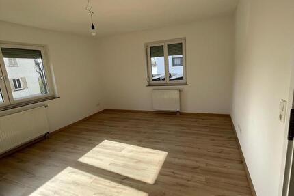 Wohnung Esslingen am Neckar Oberesslingen - 3 Zimmer, 75 m&sup2;, 1.500&euro; | Angebot:25499690