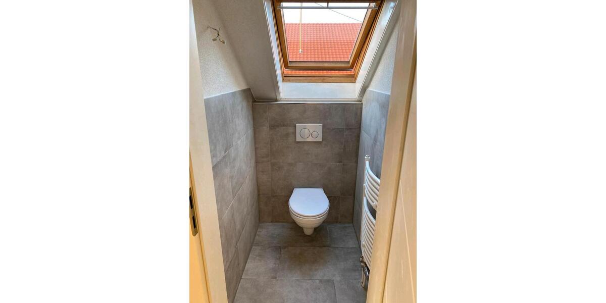 Dachgeschoßwohnung Remshalden - 3 Zimmer, 70 m&sup2;, 850&euro; | Angebot:25064648