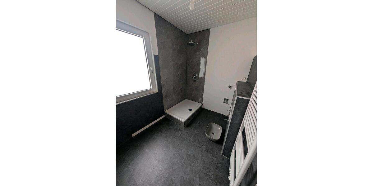 Etagenwohnung Lenningen - 7 Zimmer, 147 m&sup2;, 1.499&euro; | Angebot:26581342