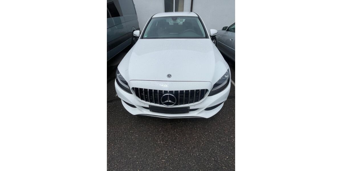 Mercedes-Benz C 200 121.600 km 15.950 &euro; Durlangen 73568