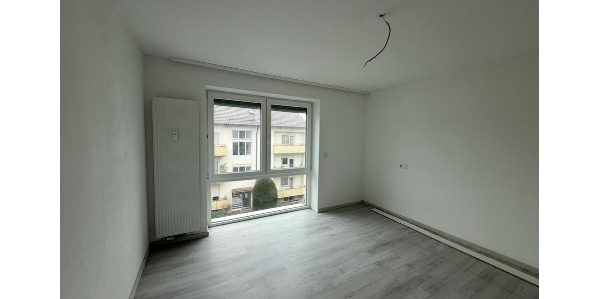 Hochparterre Esslingen am Neckar Oberesslingen - 3 Zimmer, 75 m&sup2;, 1.100&euro; | Angebot:26612883