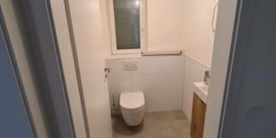 Etagenwohnung Grabenstetten - 4 Zimmer, 136 m&sup2;, 1.580&euro; | Angebot:25334960