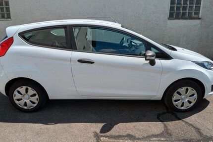 Ford Fiesta 107.800 km 4.500 &euro; Schwäbisch Gmünd 73527
