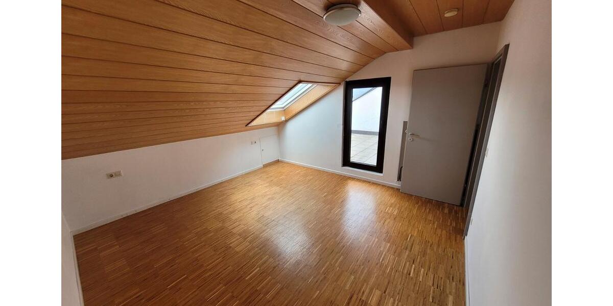 Dachgeschoßwohnung Schwäbisch Gmünd Bargau - 3 Zimmer, 80 m&sup2;, 925&euro; | Angebot:25998777