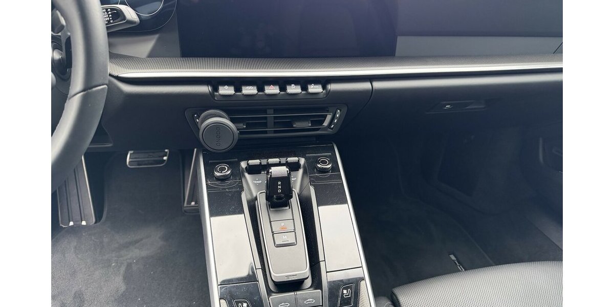 Porsche 992 Turbo S Cabriolet Keramik Sportabg alles schwa 7.000 km 248.000 &euro; Schorndorf 73614