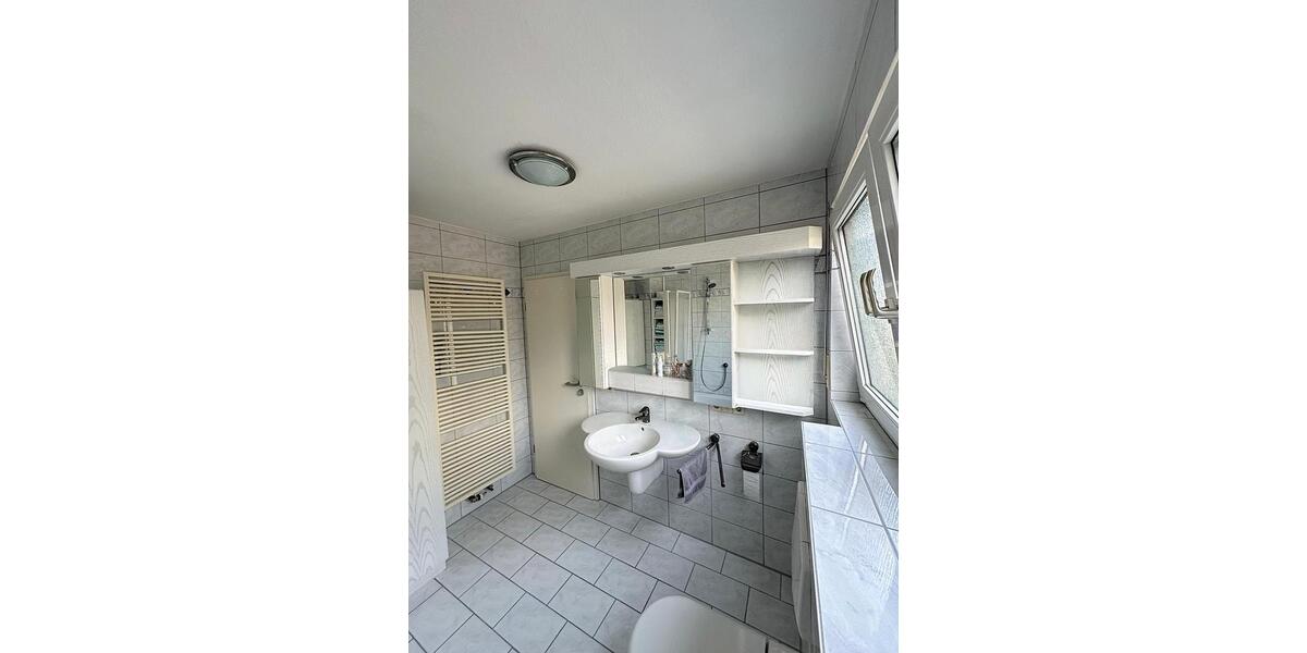 Etagenwohnung Schwaikheim - 3.5 Zimmer, 85 m&sup2;, 330.000&euro; | Angebot:25334708