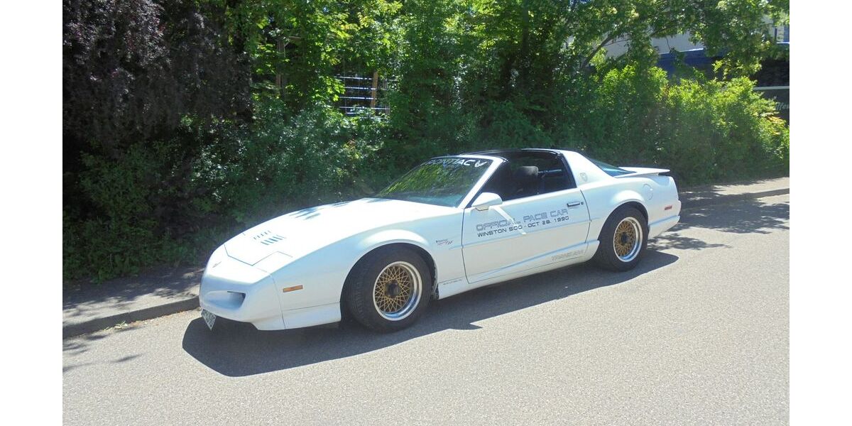 Pontiac Trans Am 180.000 km 25.500 &euro; süssen 73079
