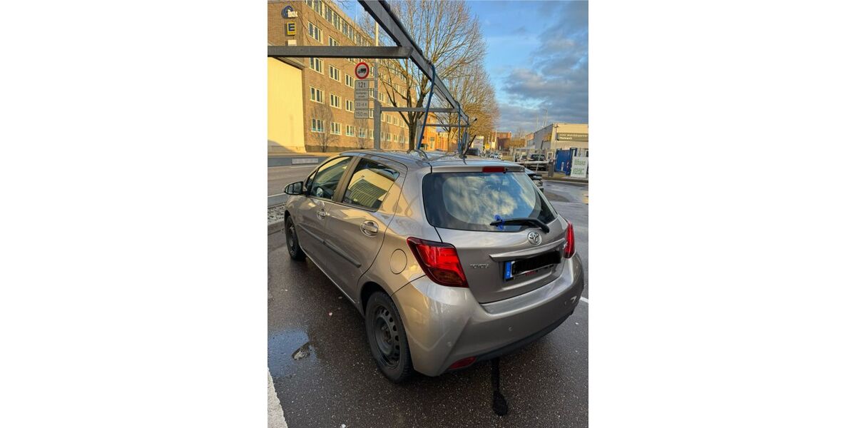 Toyota Yaris 132.000 km 10.150 &euro; Uhingen 73066