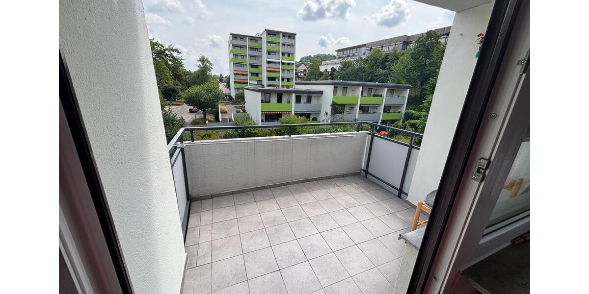 Dachgeschoßwohnung Weinstadt - 3.5 Zimmer, 74 m&sup2;, 215.000&euro; | Angebot:27008590