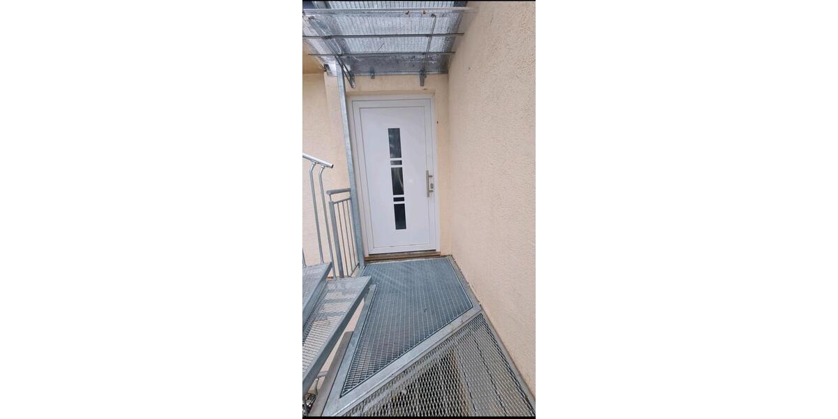 Etagenwohnung Lorch - 4 Zimmer, 90 m&sup2;, 1.000&euro; | Angebot:27570365