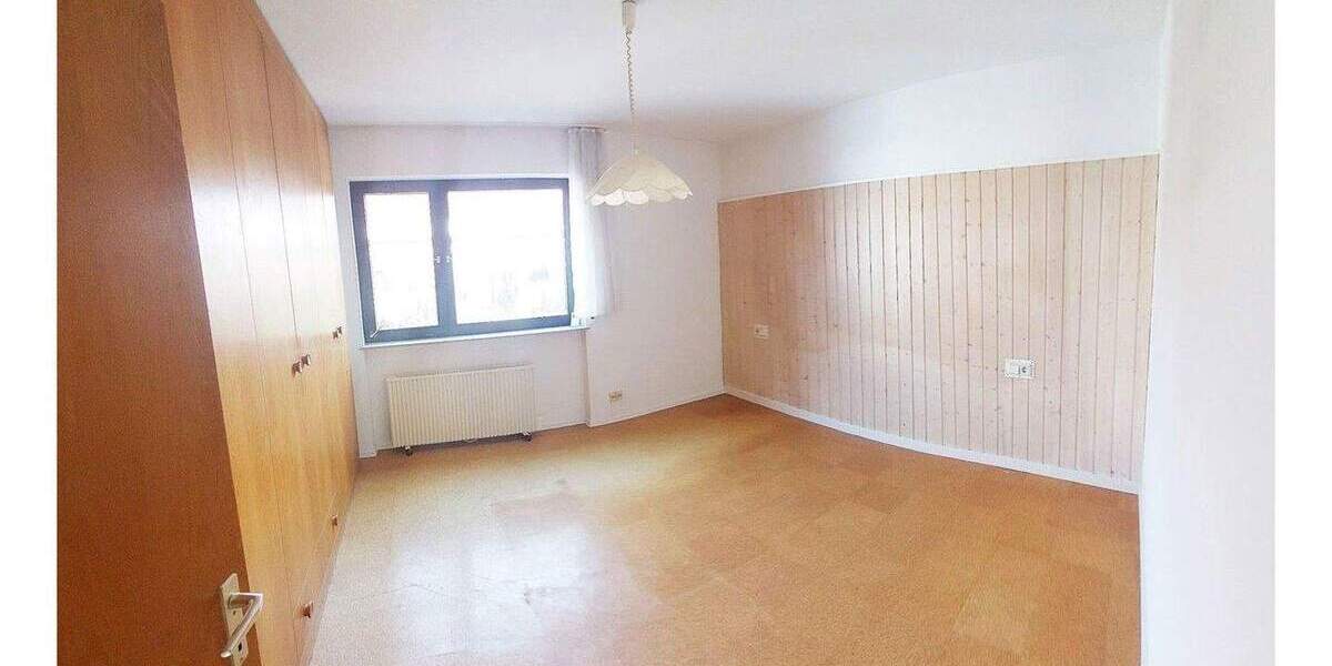 Mehrfamilienhaus, Wohnhaus Hattenhofen - 8 Zimmer, 245 m&sup2;, 549.000&euro; | Angebot:25654276