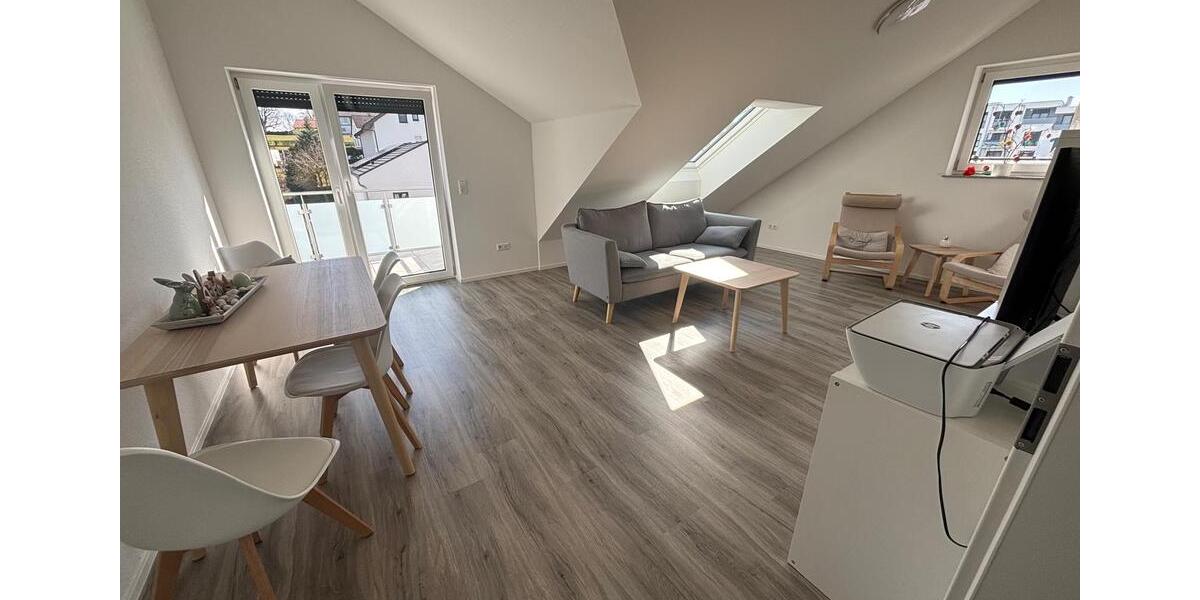 Dachgeschoßwohnung Laichingen - 4 Zimmer, 95 m&sup2;, 1.150&euro; | Angebot:26662138