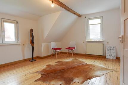 Haus Weinstadt - 8 Zimmer, 174 m&sup2;, 539.000&euro; | Angebot:25367844