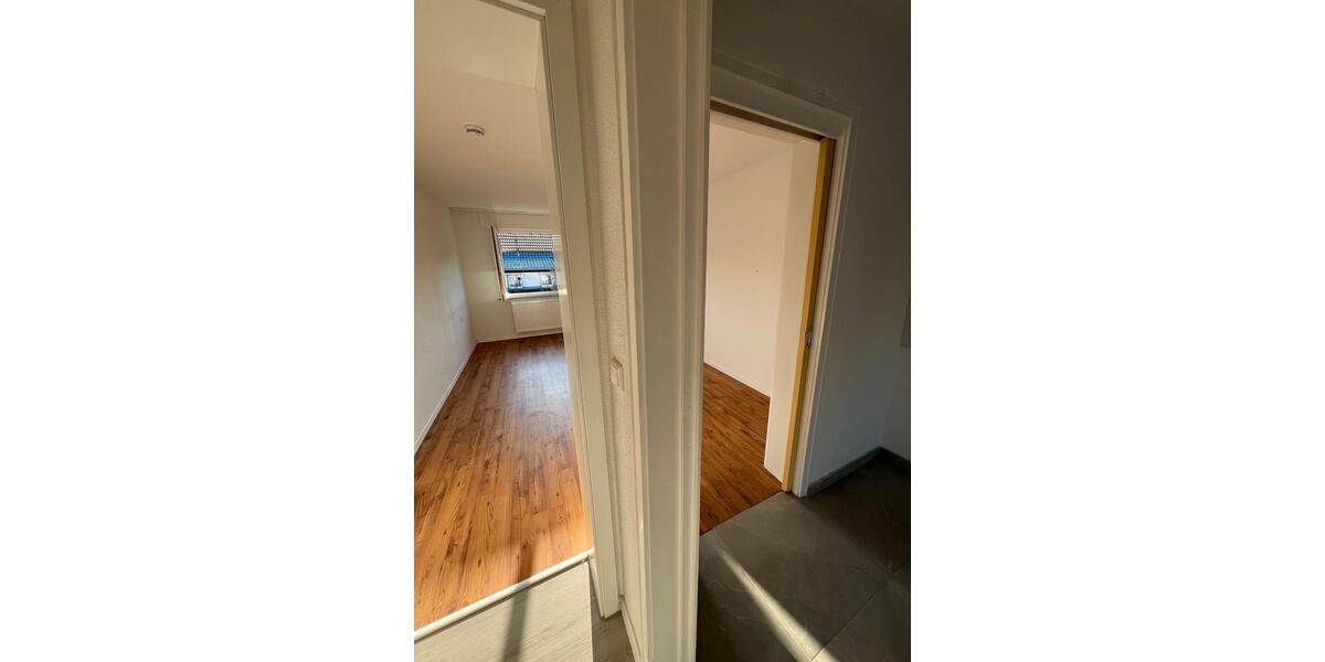Etagenwohnung Baltmannsweiler - 4 Zimmer, 87 m&sup2;, 1.200&euro; | Angebot:25902091