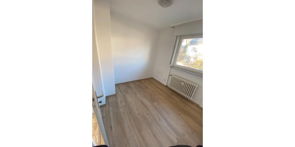 Etagenwohnung Nürtingen - 3 Zimmer, 89 m&sup2;, 1.130&euro; | Angebot:25638355