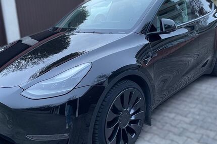 Tesla Model Y 42.300 km 43.500 &euro; Plüderhausen 73655