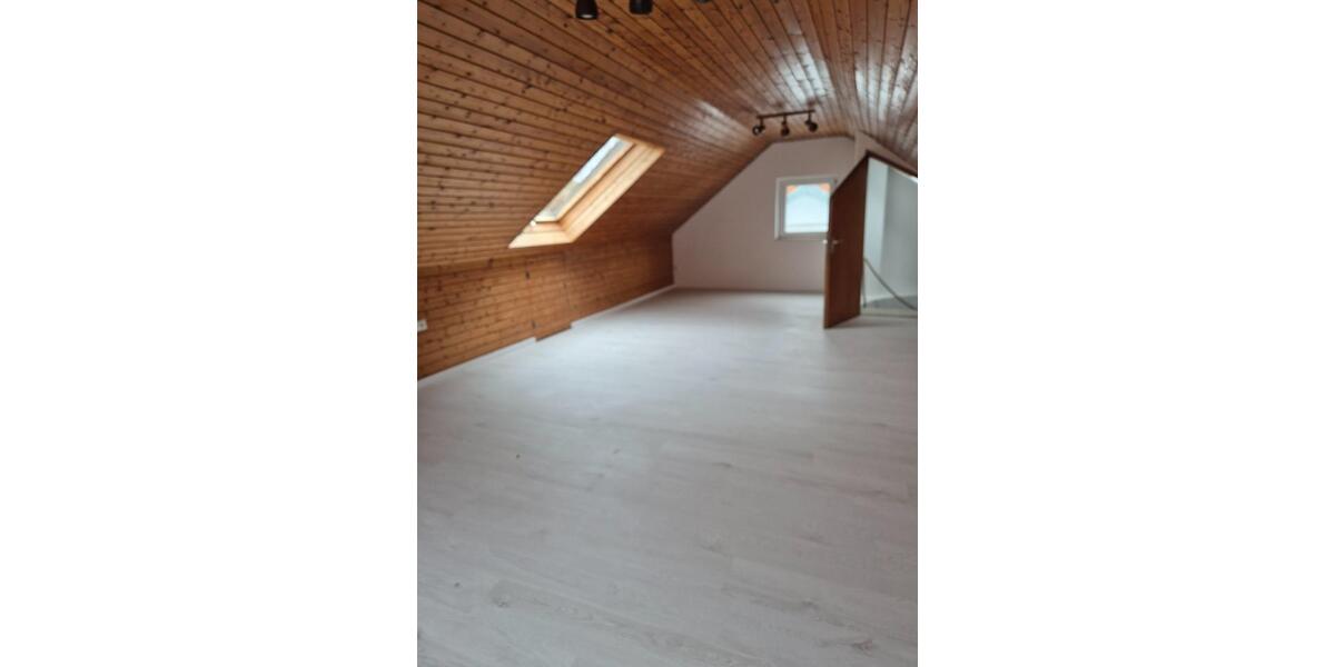 Einfamilienhaus Schorndorf - 6 Zimmer, 150 m&sup2;, 1.800&euro; | Angebot:25765684