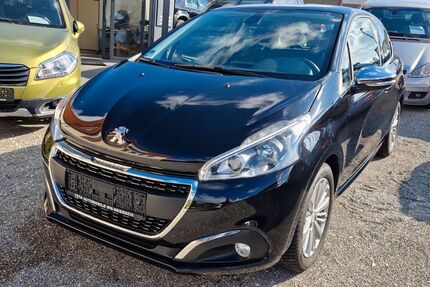 Peugeot 208 90.000 km 5.500 &euro; Waiblingen OT Hegnach 71334