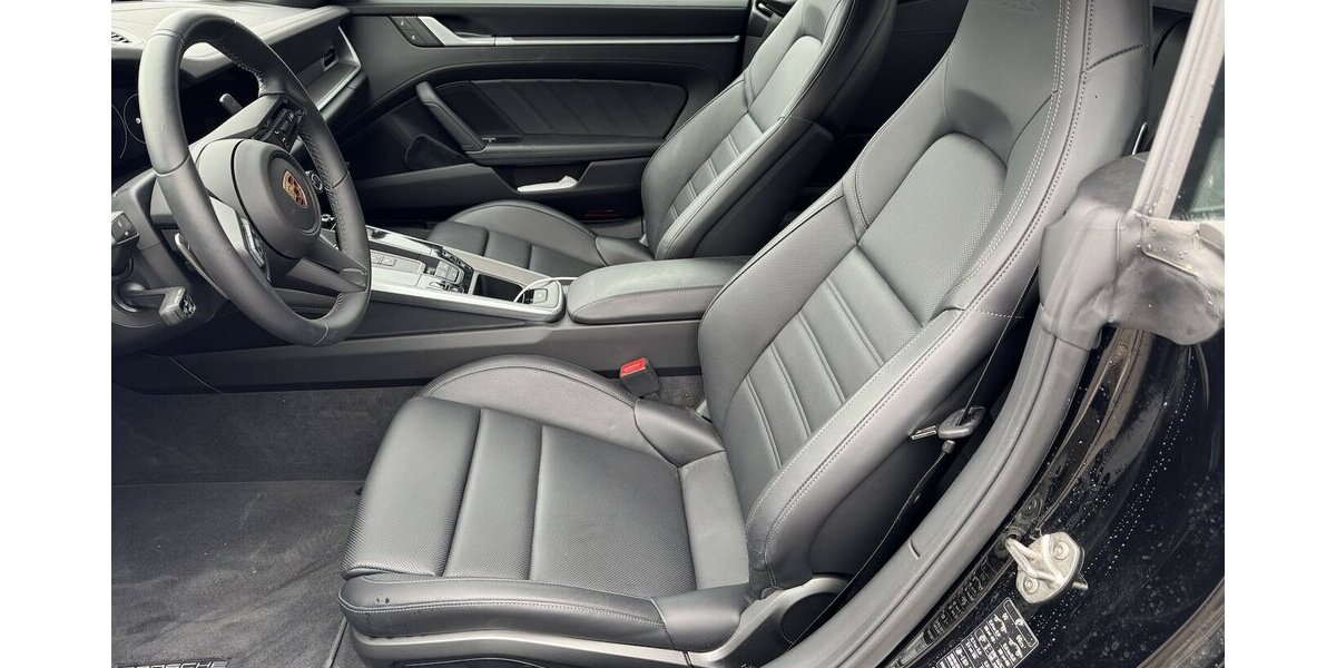 Porsche 992 Turbo S Cabriolet Keramik Sportabg alles schwa 7.000 km 248.000 &euro; Schorndorf 73614