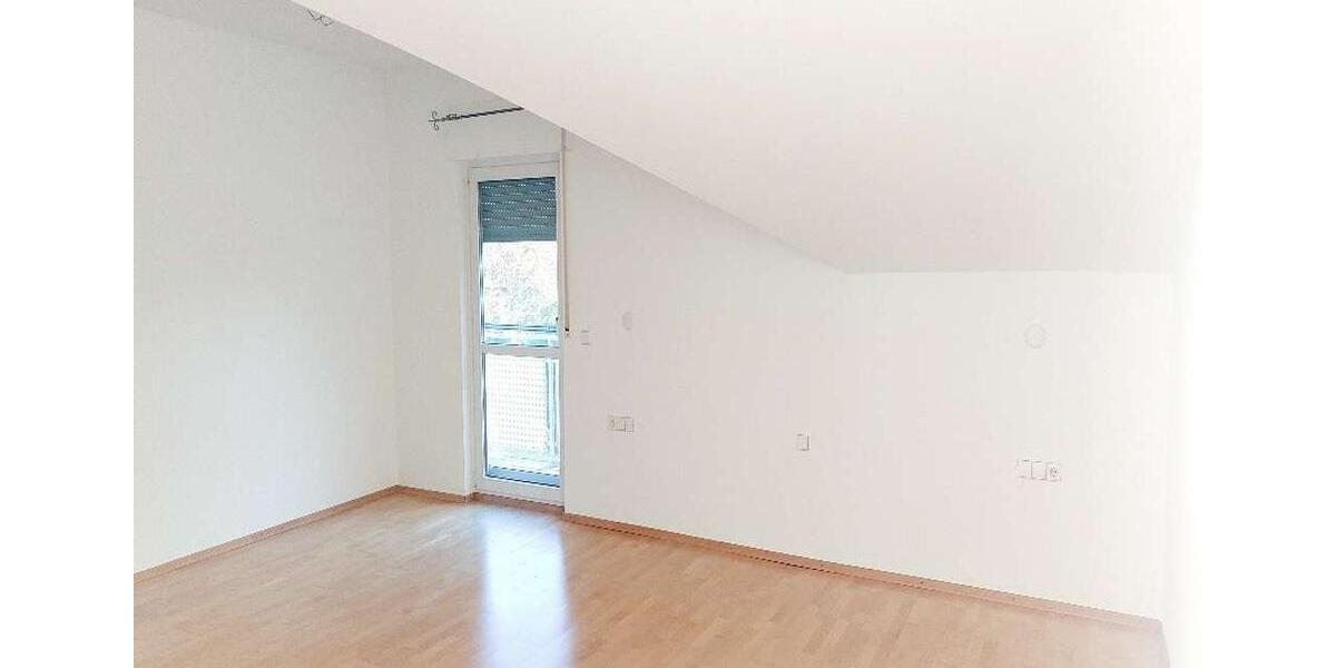 Einfamilienhaus Eislingen (Fils) - 5.5 Zimmer, 166 m&sup2;, 2.100&euro; | Angebot:26438109