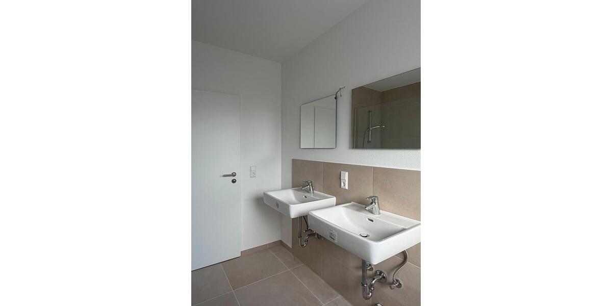 Etagenwohnung Essingen - 4 Zimmer, 92 m&sup2;, 1.250&euro; | Angebot:25298780