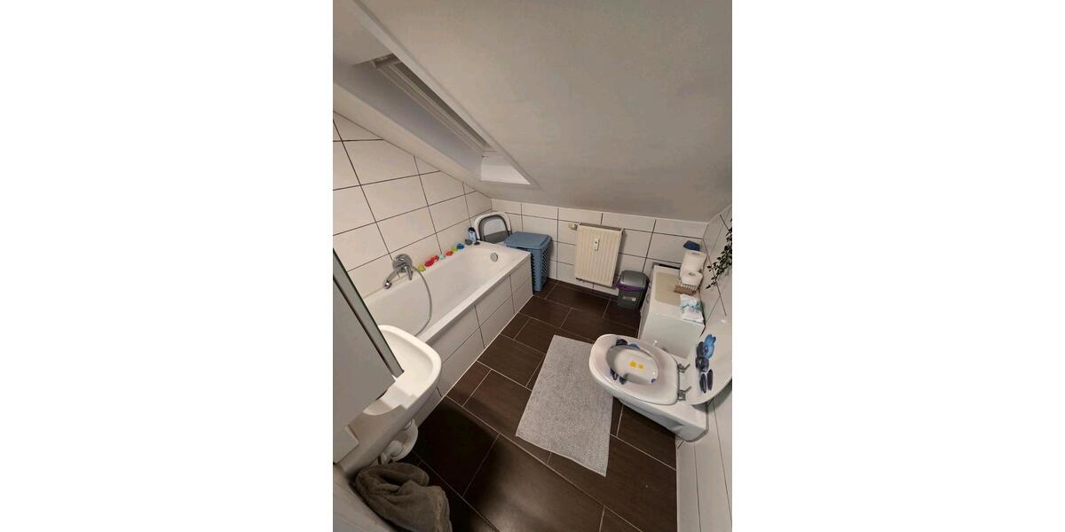 Dachgeschoßwohnung Esslingen am Neckar Pliensauvorstadt - 3 Zimmer, 57 m&sup2;, 1.070&euro; | Angebot:25844592