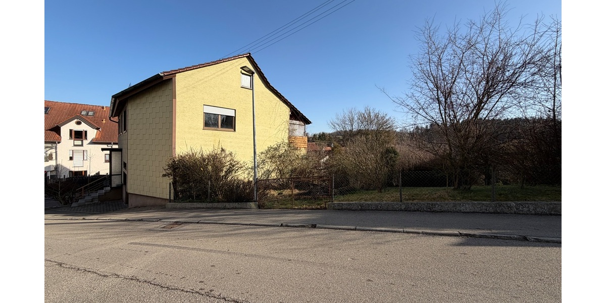 Ihr Projekt mit Zukunft: Zweifamilienhaus auf 648 m² Grundstück in Albershausen - Zweifamilienhaus Albershausen | Angebot:25920441