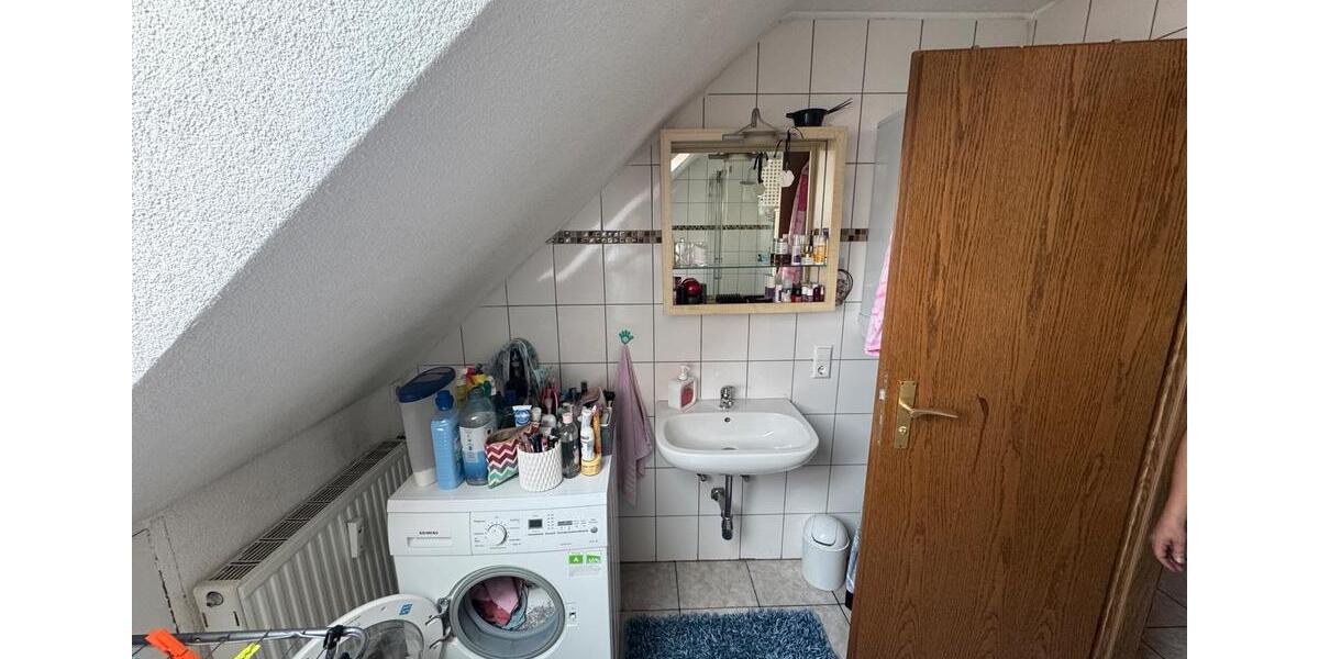 Dachgeschoßwohnung Altbach - 2 Zimmer, 68 m&sup2;, 750&euro; | Angebot:24876922