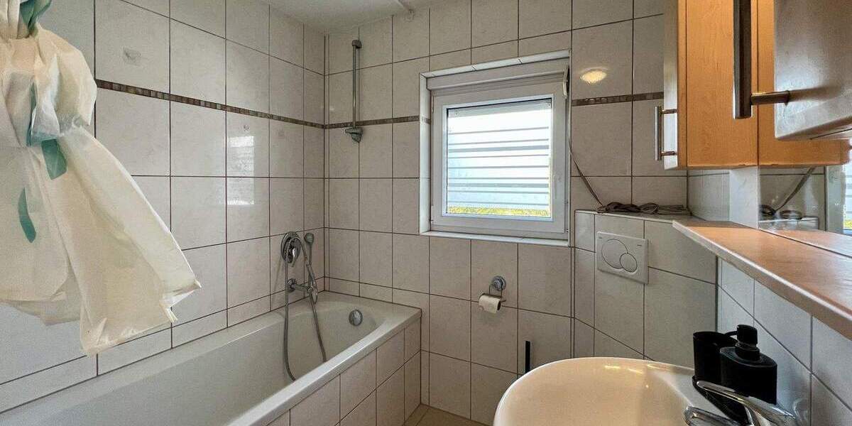 Etagenwohnung Esslingen Krummenacker - 4 Zimmer, 75 m&sup2;, 270.000&euro; | Angebot:25706125