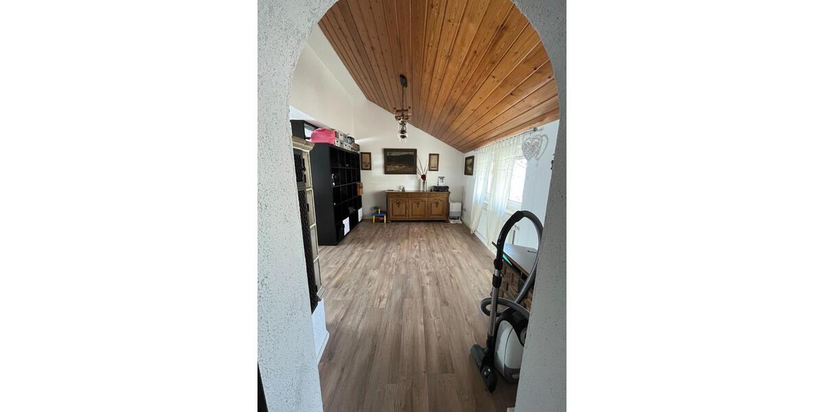 Etagenwohnung Lorch - 3 Zimmer, 96 m&sup2;, 880&euro; | Angebot:25216173